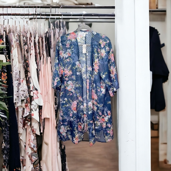 Meet your Posher, Alice - Picture 8 of 15